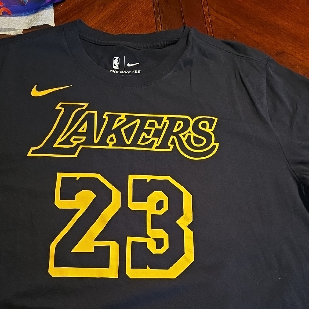 Nike Lakers Black Tee with Yellow Graphics